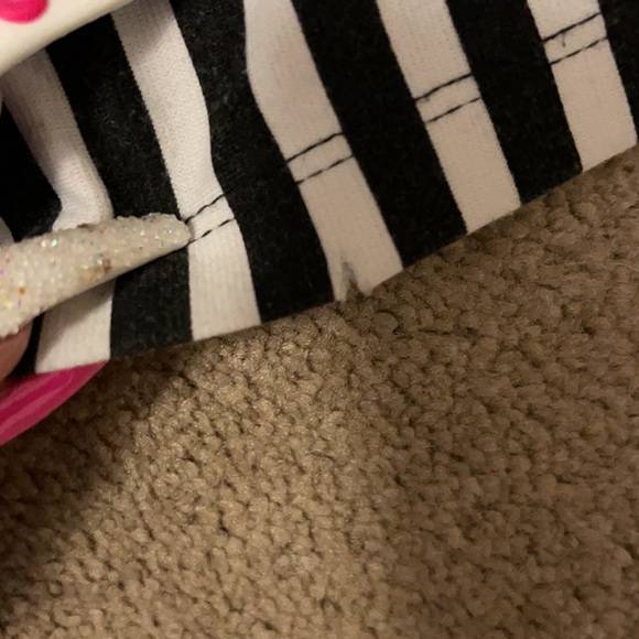 ❗️FINAL SALE❗️Black & White High Waisted Shorts - Picture 7 of 7